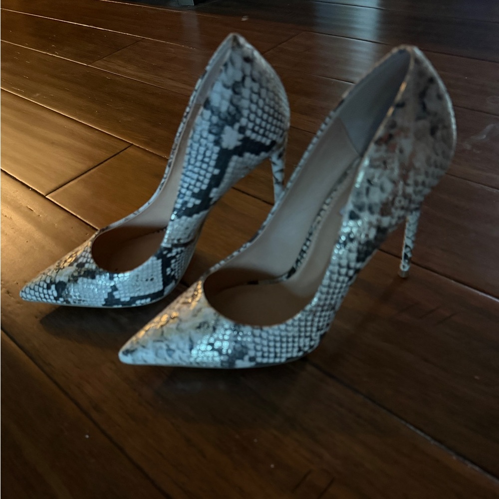 Steve Madden Snakeskin Pattern  High Heels